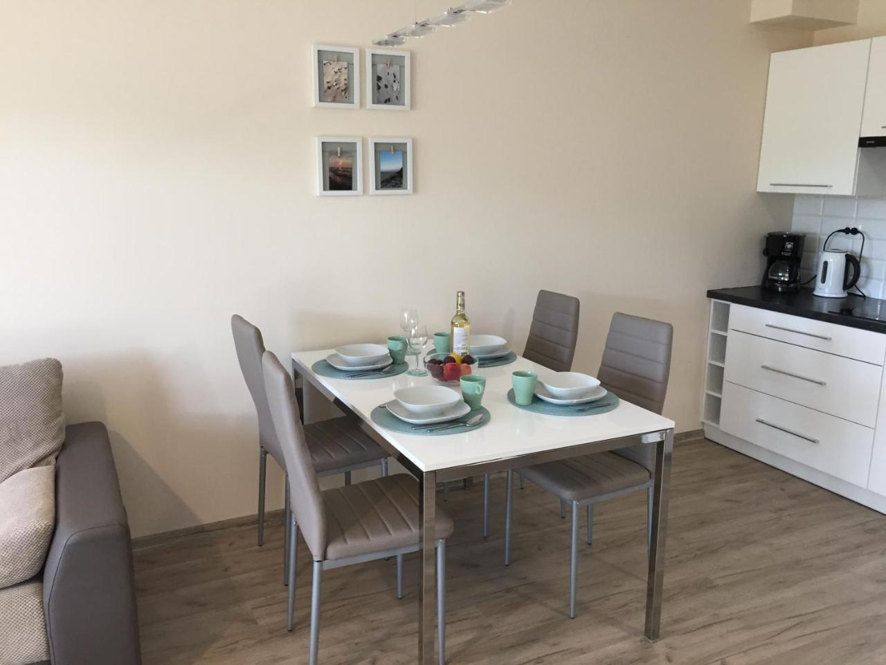 Apartament Malinowy Pogorzelica โปกอร์เชลีจา ภายนอก รูปภาพ